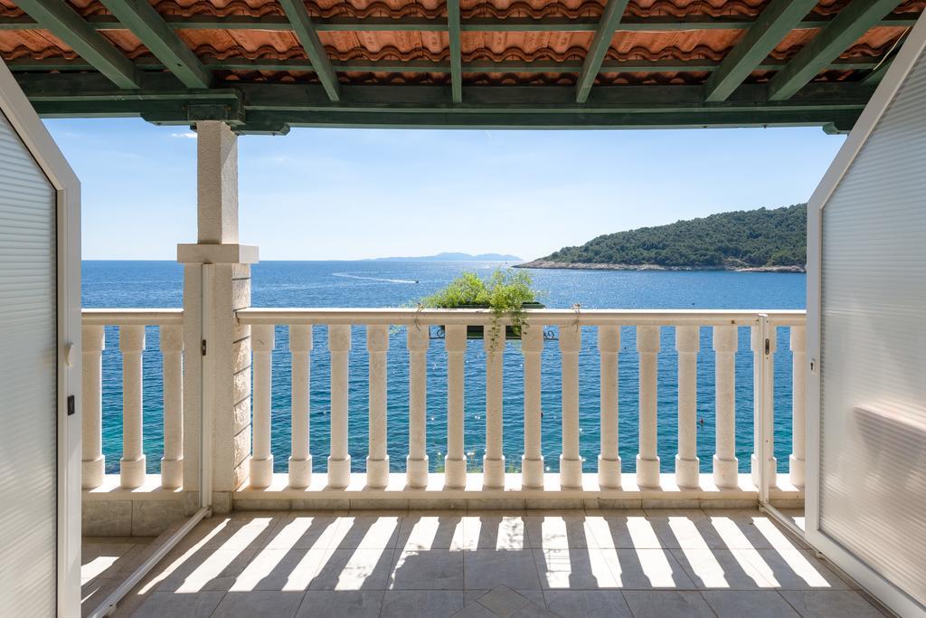 Superb Beachfront Luxury Seaview With Private Beach Milna  Ngoại thất bức ảnh