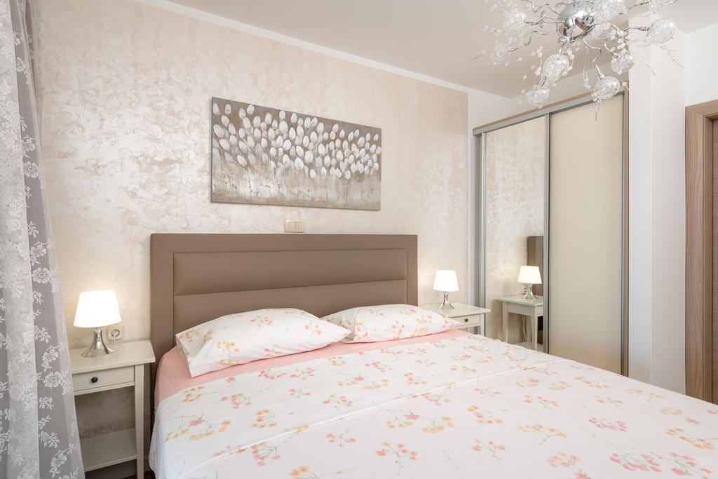Superb Beachfront Luxury Seaview With Private Beach Milna  Ngoại thất bức ảnh