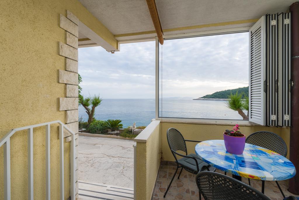 Superb Beachfront Luxury Seaview With Private Beach Milna  Phòng bức ảnh